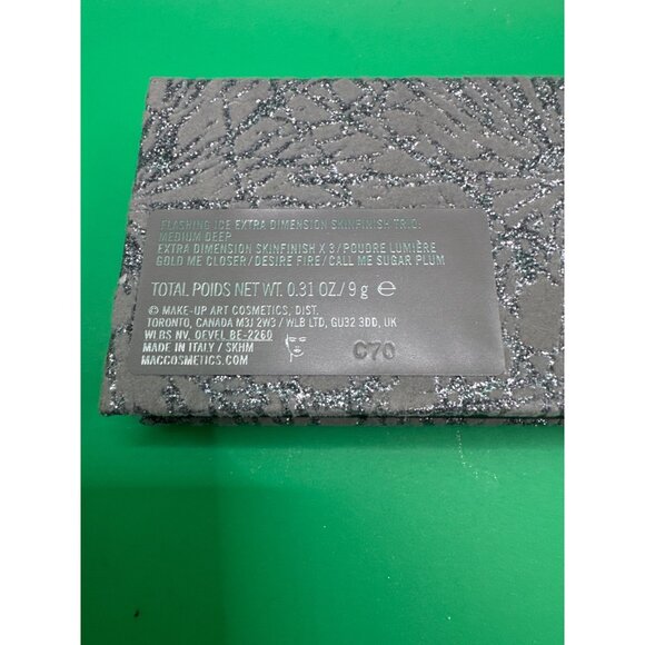 MAC Flashing Ice Extra Dimension Skinfinish Trio Medium Deep Palette - Picture 3 of 5